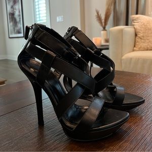 VERSACE women’s black leather T strappy heels EU 39